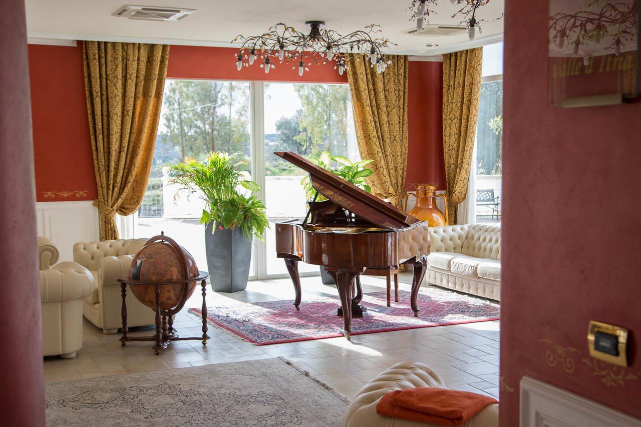 Hotel Madonna Delle Grazie チェーリエ・メッサーピカ エクステリア 写真